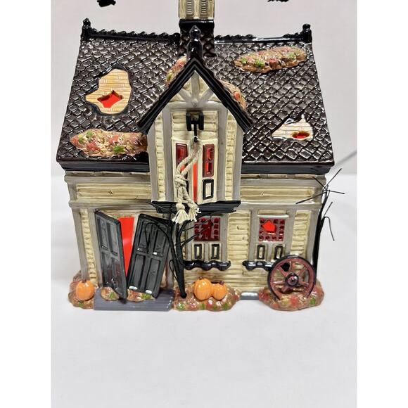 Dept 56 Snow Village Halloween Creepy Creek Carriage House Light & Movement WOB - Picture 2 of 12